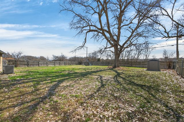 2308 Foxglen Court, Fort Worth, TX 76131