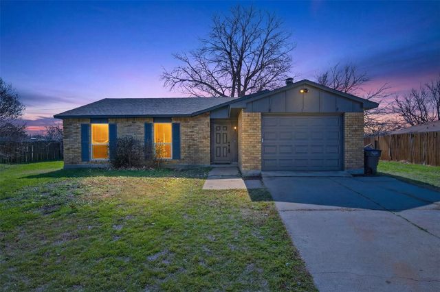 2308 Foxglen Court, Fort Worth, TX 76131