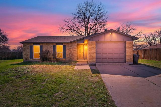 2308 Foxglen Court, Fort Worth, TX 76131