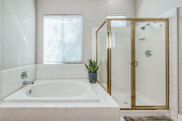 2381 E Christopher Drive, Fresno, CA 93720