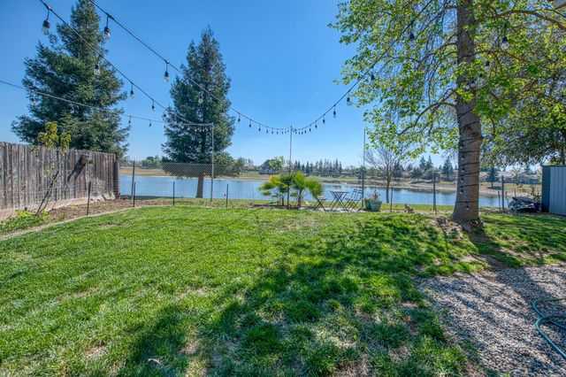 2381 E Christopher Drive, Fresno, CA 93720