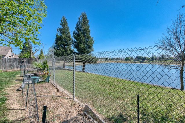 2381 E Christopher Drive, Fresno, CA 93720