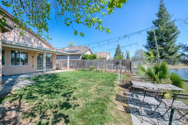 2381 E Christopher Drive, Fresno, CA 93720