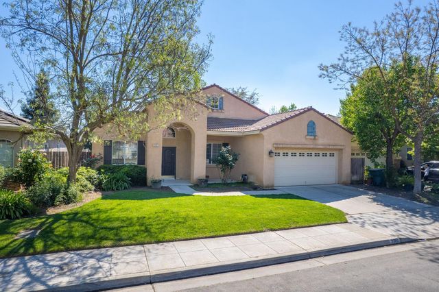 2381 E Christopher Drive, Fresno, CA 93720