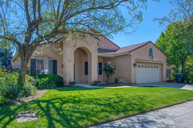 2381 E Christopher Drive, Fresno, CA 93720
