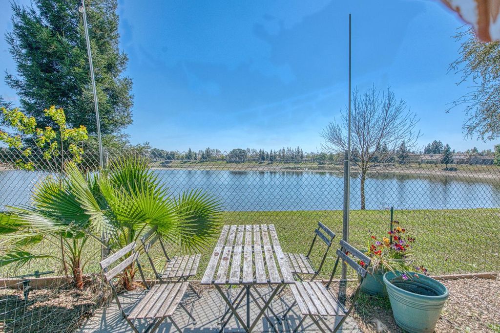 Image 40 of property listing at 2381 E Christopher Drive, Fresno, CA 93720
