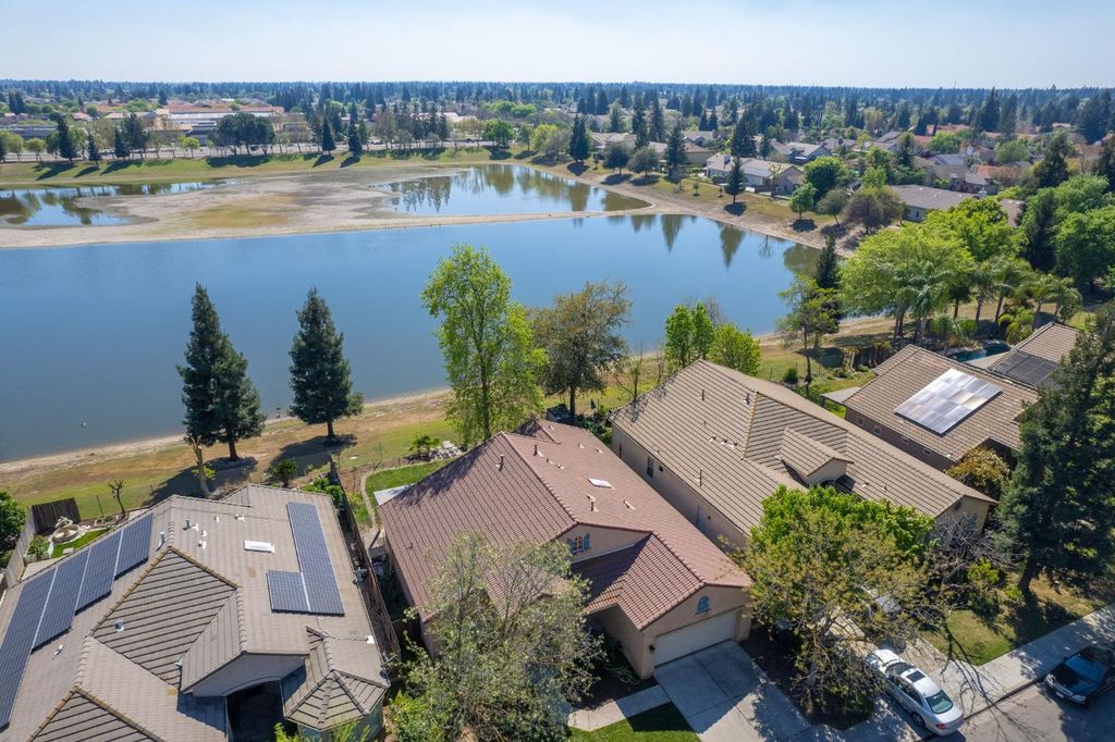 Image 47 of property listing at 2381 E Christopher Drive, Fresno, CA 93720