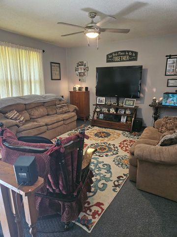 1006 E 5th Street, Mountain View, MO 65548