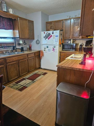 1006 E 5th Street, Mountain View, MO 65548