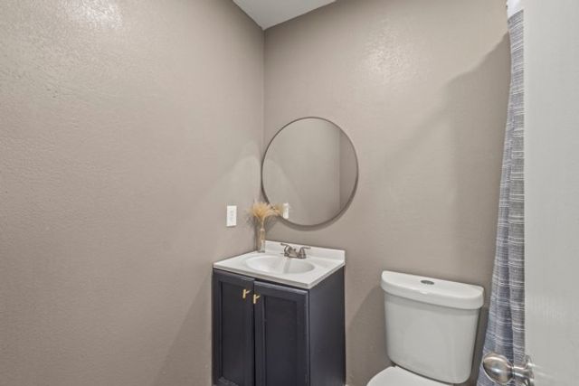 914 S Chatfield Street, Ennis, TX 75119