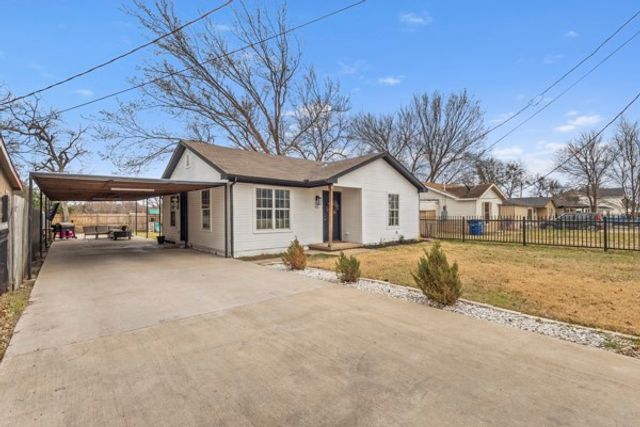 914 S Chatfield Street, Ennis, TX 75119