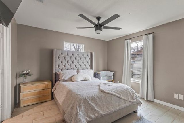 914 S Chatfield Street, Ennis, TX 75119