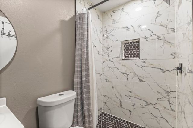 914 S Chatfield Street, Ennis, TX 75119