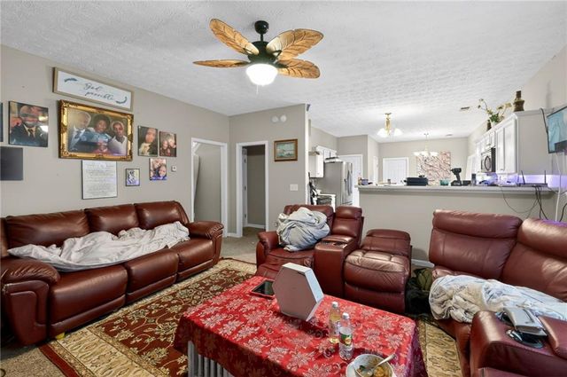 1062 Crown Landing Parkway, Mcdonough, GA 30252