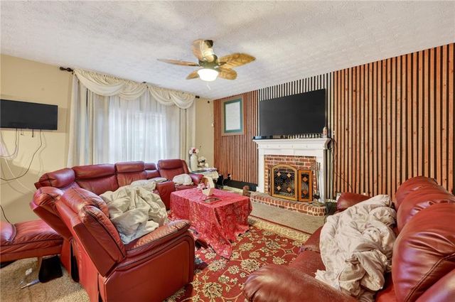 1062 Crown Landing Parkway, Mcdonough, GA 30252