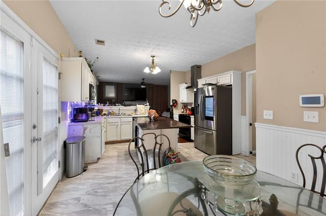 1062 Crown Landing Parkway, Mcdonough, GA 30252