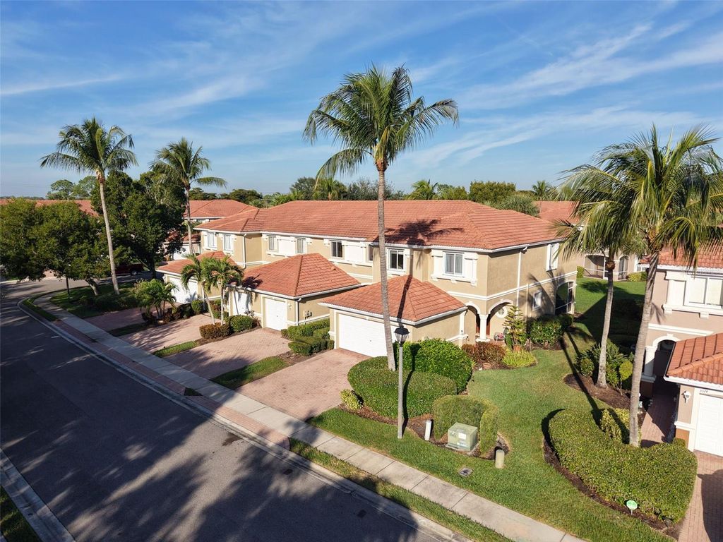 3372 DANDOLO CIRCLE, Cape Coral, FL 33909