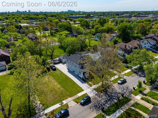 12186 Cloverlawn Street, Detroit, MI 48204