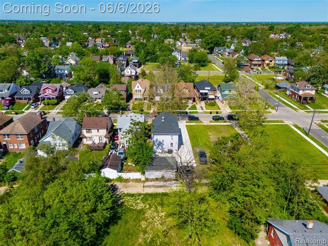 12186 Cloverlawn Street, Detroit, MI 48204