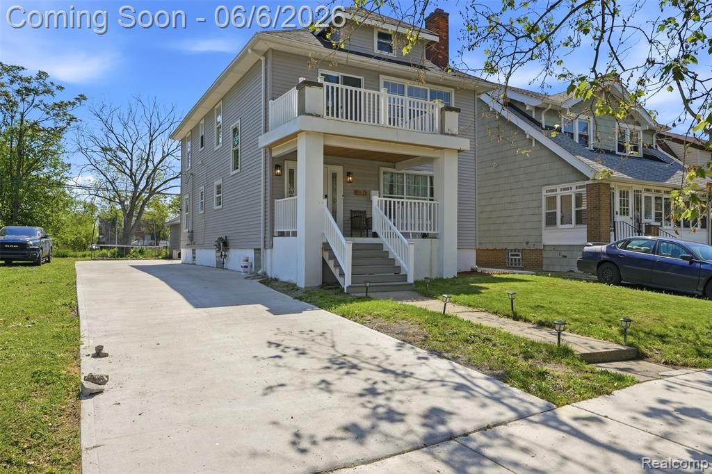 12186 Cloverlawn Street, Detroit, MI 48204