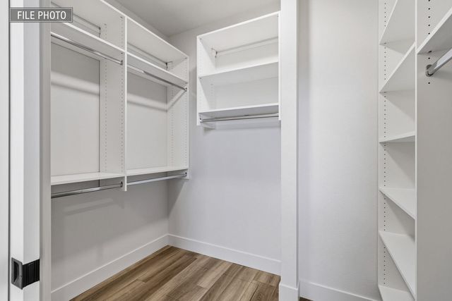 416 N Moen Ln, Greenacres, WA 99016