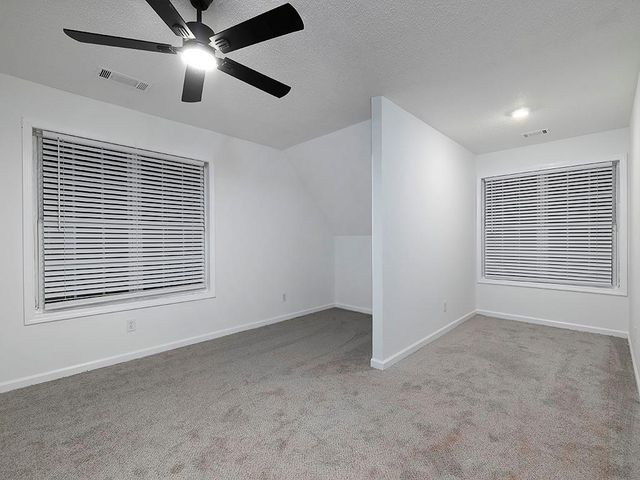 62 Smoak Field Rd, Griffin, GA 30223