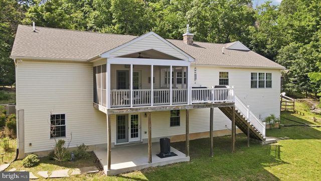 3310 HAWKS HILL LN, Keedysville, MD 21756