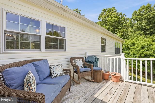3310 HAWKS HILL LN, Keedysville, MD 21756