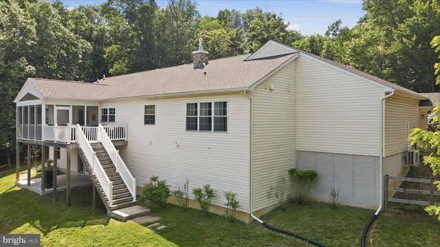 3310 HAWKS HILL LN, Keedysville, MD 21756