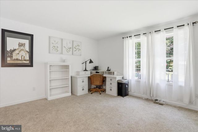 3310 HAWKS HILL LN, Keedysville, MD 21756