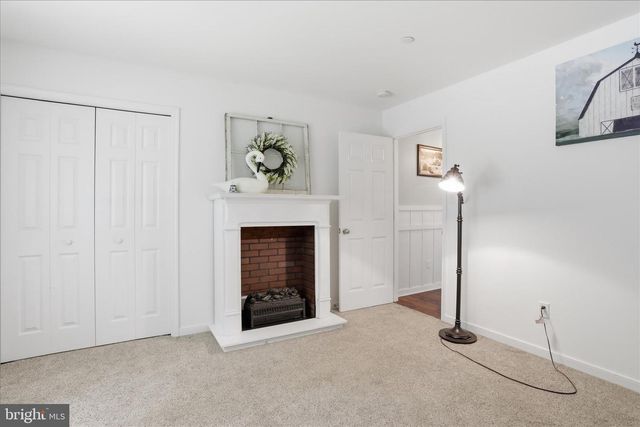 3310 HAWKS HILL LN, Keedysville, MD 21756