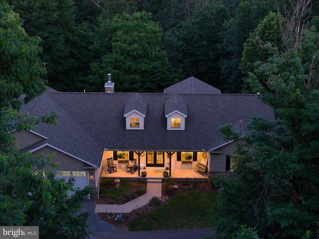 3310 HAWKS HILL LN, Keedysville, MD 21756