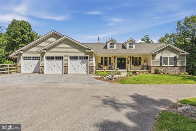 3310 HAWKS HILL LN, Keedysville, MD 21756