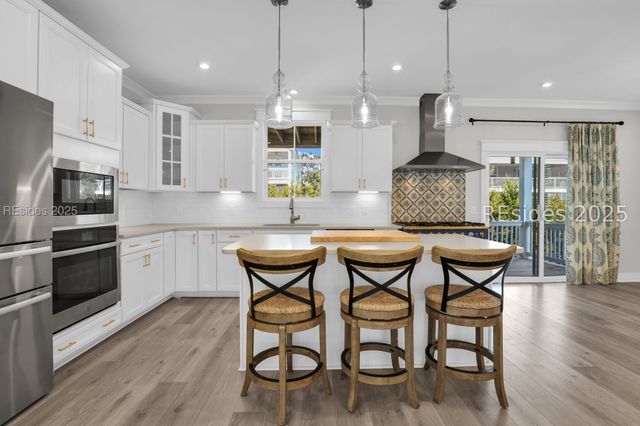 180 Mitchellville Rd, Hilton Head Island, SC 29926