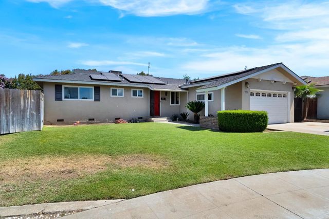 777 W Indianapolis Avenue, Clovis, CA 93612