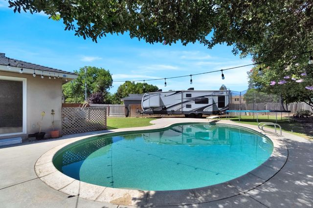 777 W Indianapolis Avenue, Clovis, CA 93612