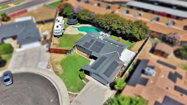 777 W Indianapolis Avenue, Clovis, CA 93612