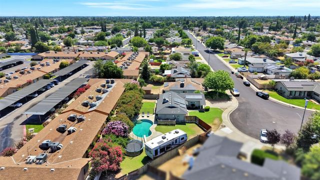 777 W Indianapolis Avenue, Clovis, CA 93612