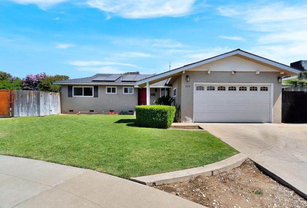 777 W Indianapolis Avenue, Clovis, CA 93612