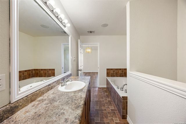 18181 Senior Rd, Von Ormy, TX 78073