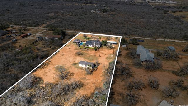 18181 Senior Rd, Von Ormy, TX 78073