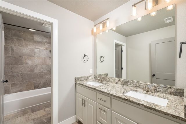 8100 Santa Clara Avenue, Springdale, AR 72762