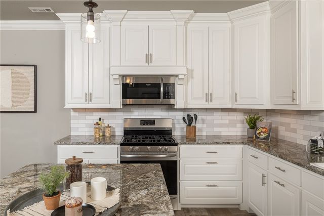 8100 Santa Clara Avenue, Springdale, AR 72762