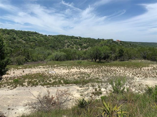 699 Hillview CIR, Dripping Springs, TX 78620