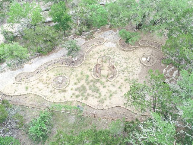 699 Hillview CIR, Dripping Springs, TX 78620