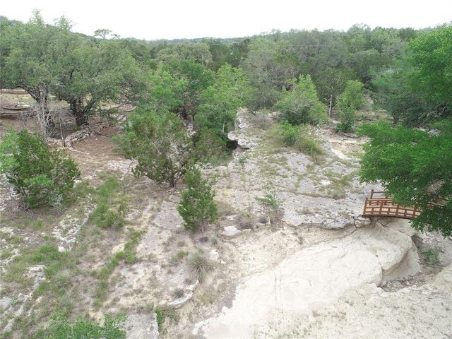 699 Hillview CIR, Dripping Springs, TX 78620