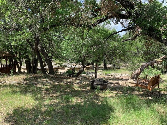 699 Hillview CIR, Dripping Springs, TX 78620