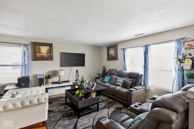 4407 Bellchime Drive, Indianapolis, IN 46235