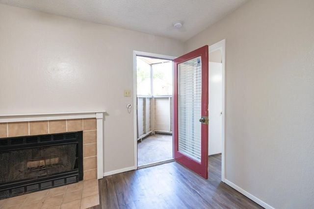 1614 Pecan Chase Circle 59, Arlington, TX 76012