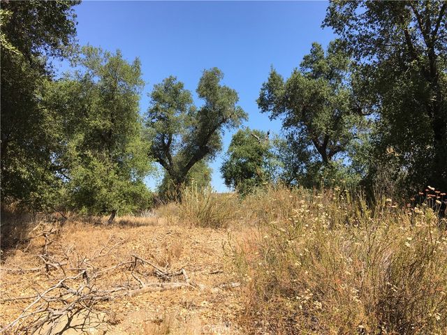 35010 Willow Creek Rd., Hemet, CA 92544